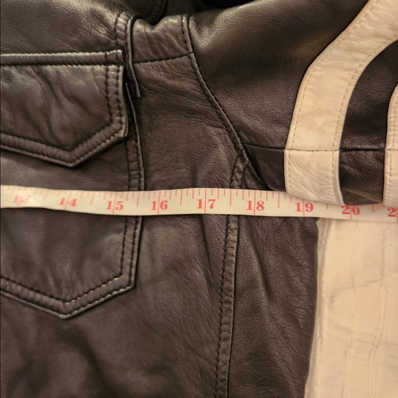 Juicy Couture  black 100% leather   cover trast motto jacket size small - Picture 7 of 16